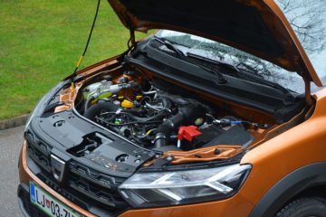 DACIA SANDERO 32
