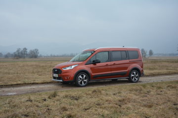 FORD GRAND TOURNEO 26