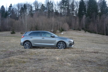 HYUNDAI i30 28