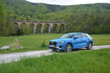 AUDI Q2 30