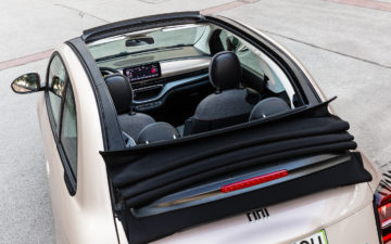 Fiat_500e_Cabrio Icon_11