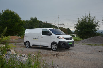 OPEL VIVARO-e 05