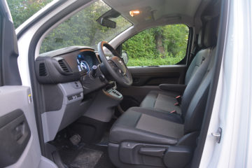 OPEL VIVARO-e 12