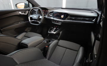 Audi_Q4_40_e-tron_S-line_23