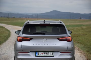 OPEL GRANDLAND 10