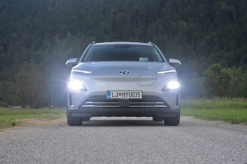 HYUNDAI KONA EV 04