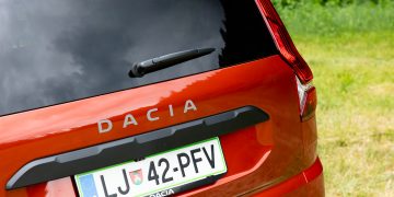 Dacia_Jogger_10_TCE_110_Extreme_04