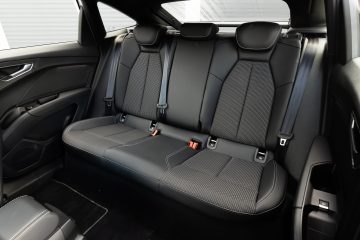 Audi_Q4_Sportback_50_e-Tron_Quattro_S-Line_34