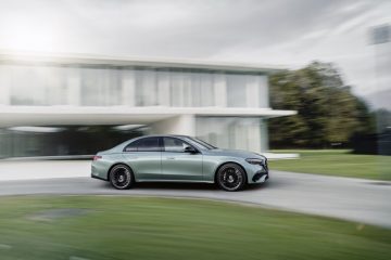 https___www.carscoops.com_wp-content_uploads_2023_04_2024-Mercedes-E-Class-54-1024x683