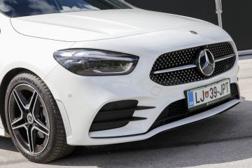 Mercedes-Benz razred B (16)