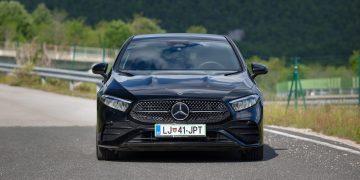 Mercedes-Benz_A_180_AMG_Line_07