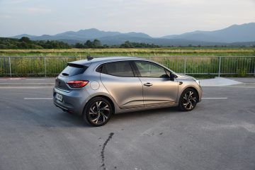 RENAULT CLIO HIBRID 03