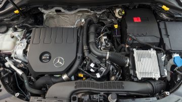Mercedes-Benz_GLA_200_30