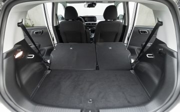 Hyundai_i10_12_Premium_33