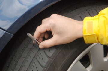 CHECKING-REMAINING-TREAD-DEPTH