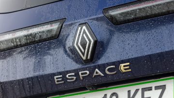 Renault_Espace_E-Tech_Hybrid_Iconic_09