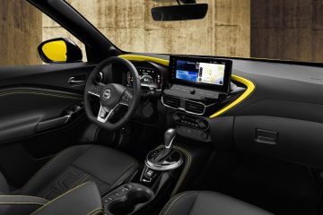 JUKE MC 2024 - interior_ iconic yellow body color - N-Sport - driver cockpit side view