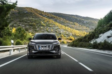 Dynamic photo, Colour: Daytona Grey perl effect.