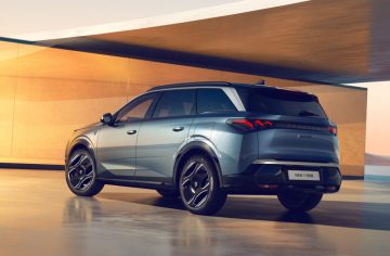 Peugeot 5008 e5008 Avtomobilizem.com_2