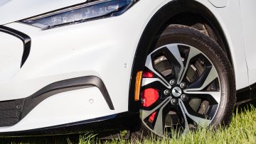 Ford_Mustang_Mach_E_4_X_Premium_36