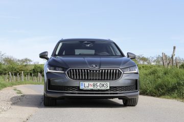 Škoda Superb 2024 (7)