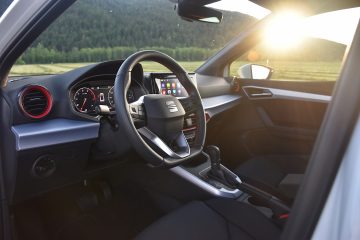 SEAT ARONA 12