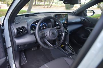 TOYOTA YARIS CROSS FL 10