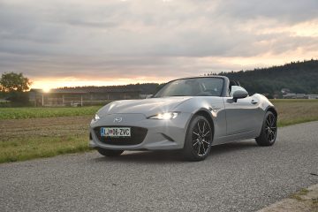MAZDA MX-5 03