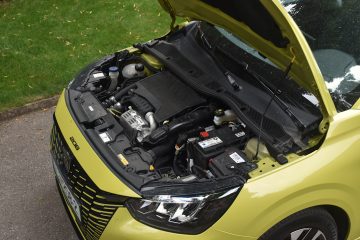 PEUGEOT 208 23