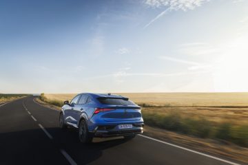 Renault Rafale E-Tech Hybrid Esprit Alpine Summit Blue (3)