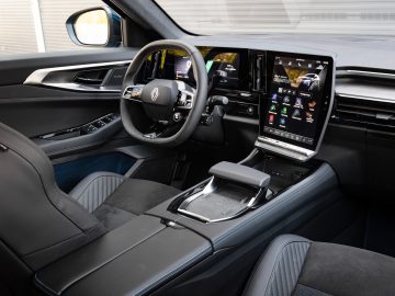 Renault_Rafale_E-Tech_Hybrid_200_Esprit_Alpine_14