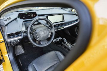 Toyota Prius PHEV priključni hibrid avtomobilizem.com-41