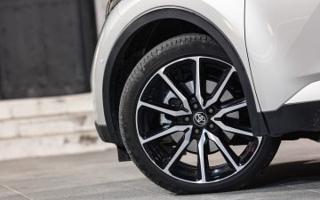 Toyota_C-HR_Plug-in_GR_Sport_42
