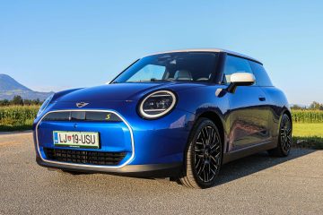 Mini Cooper EV tri vrata avtomobilizem.com-34