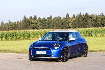 Mini Cooper EV tri vrata avtomobilizem.com-39