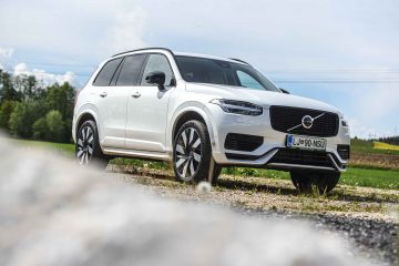 Volvo XC90 PHEV T8 priključni hibrid-4