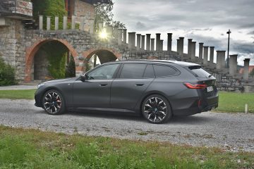 BMW i5 TOURING 03