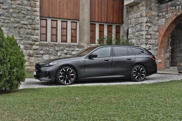 BMW i5 TOURING 06