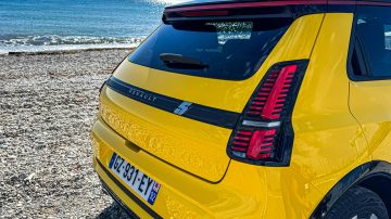 Renault 5 R5 električni avto avtomobilizem.com-14