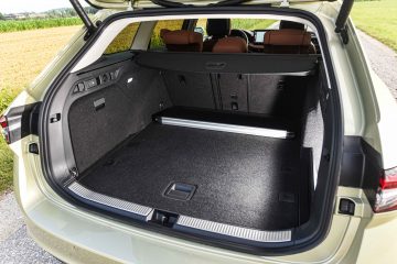 Skoda Superb Combi L&K 2.0 TDI-23