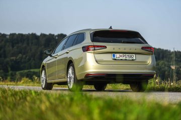 Skoda Superb Combi L&K 2.0 TDI-34