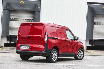 Ford Courier Transit-11