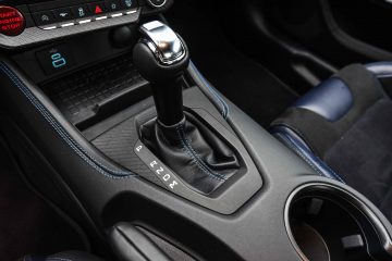 Ford Mustang Dark Horse V8-16