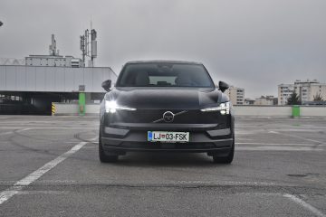 VOLVO EX30 05