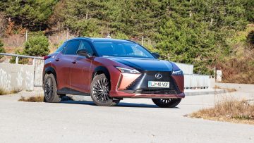 Lexus_RZ_450e_Premium_22