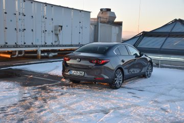 MAZDA 3 SEDAN 06