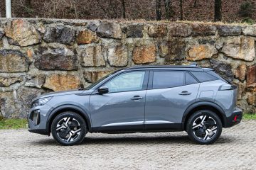 Peugeot 2008 1.2 GT-26