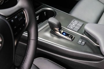 Lexus UX hybrid hibrid-15