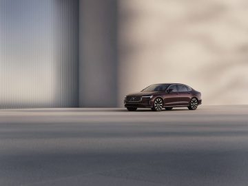 347788_Refreshed_Volvo_S90_exterior