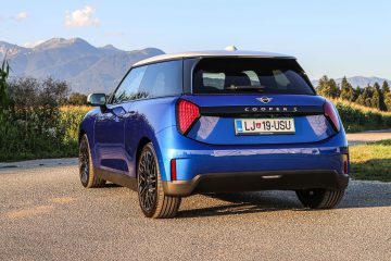 mini-cooper-ev-tri-vrata-avtomobilizem-com-31